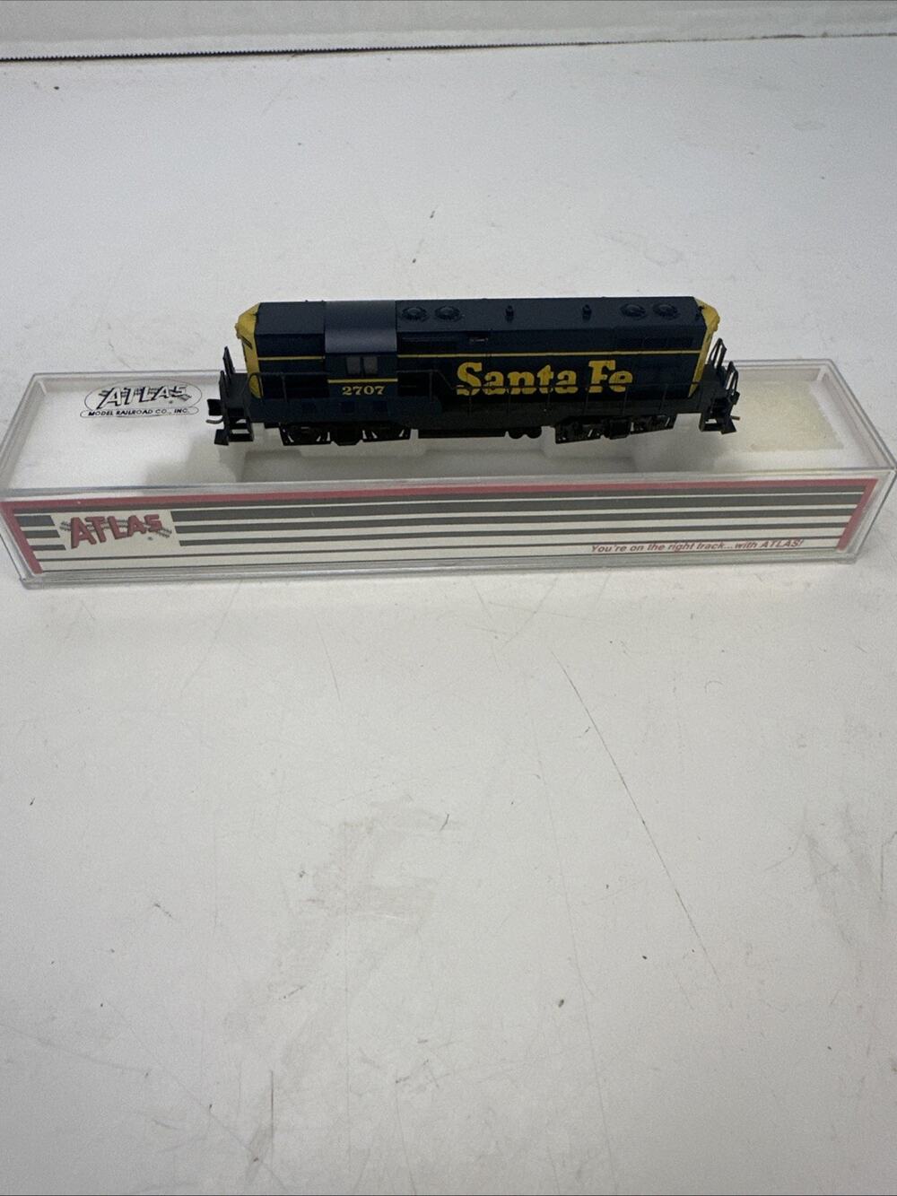 N KATO made for Atlas N Scale 4302 Santa Fe GP7 cab 2707 Brand New Old Stock